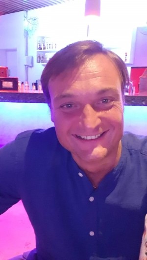 Dr. Guillaume Van Melckebeke